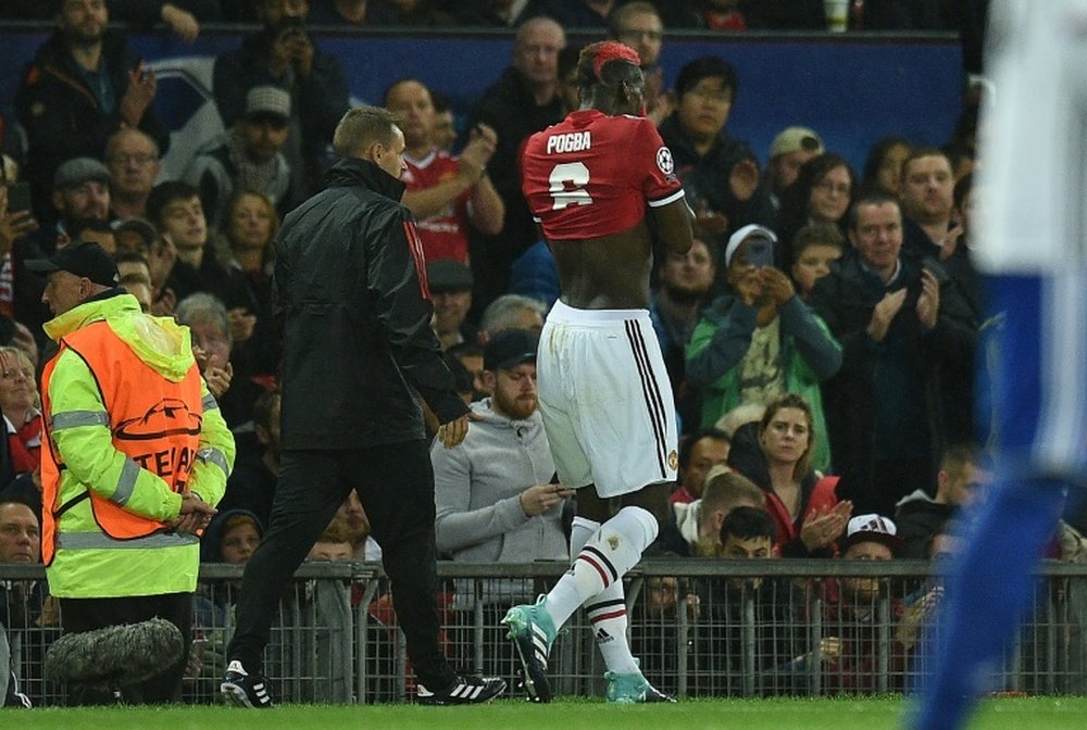 Pogba sigue acarreando problemas musculares y el United quiere reaccionar. AFP
