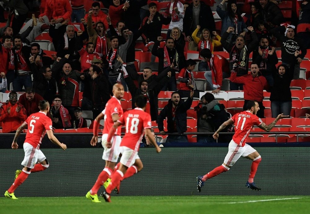 O Benfica e o Sporting de Braga brigarão por três pontos de ouro. AFP