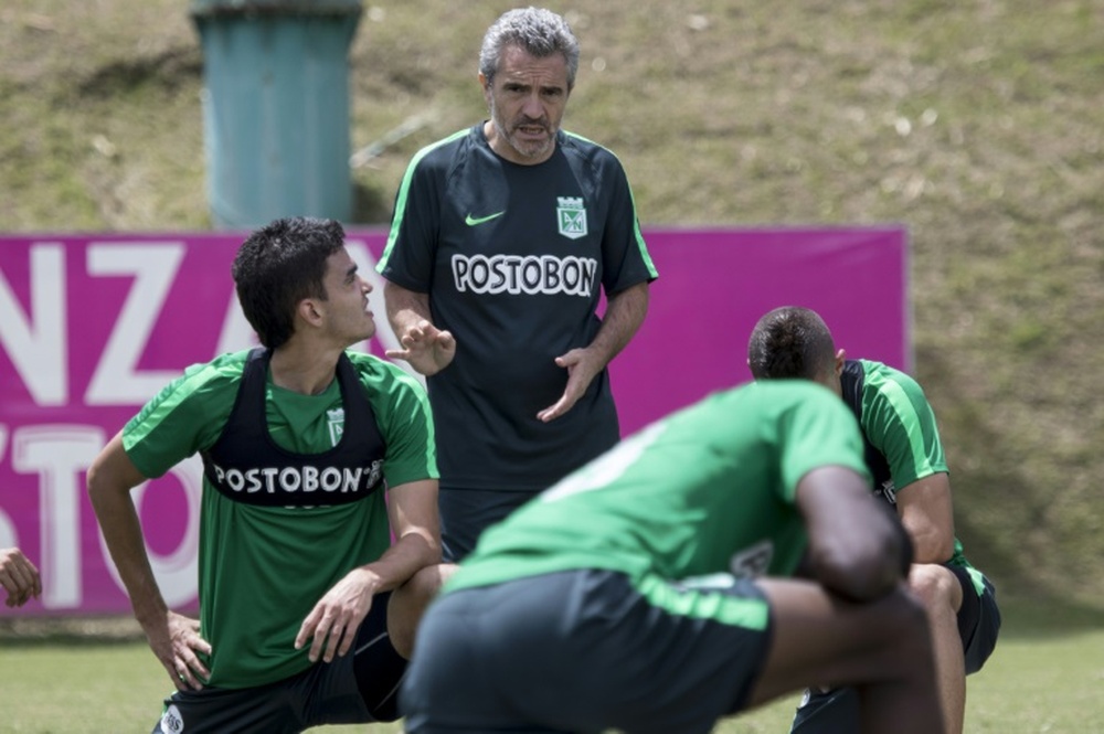 Racing intentó llevarse a Juanma Lillo. AFP