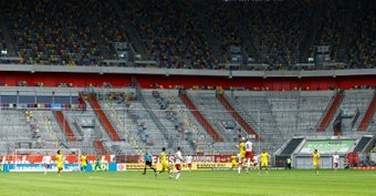 Aujourd’hui sixième de D2 allemande, le club de Düsseldorf annonce que certains fans pourront assister aux rencontres de l'année prochaine de façon gratuite. L'objectif est de fidéliser les supporters au maximum.