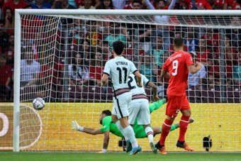 Portugal é derrotado com um gol relâmpago de Seferovic. AFP