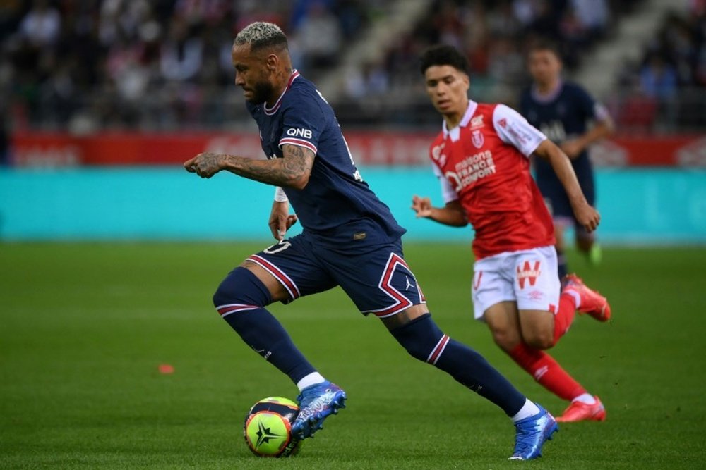 Neymar no cuajó una buena actuación ante el Reims. AFP
