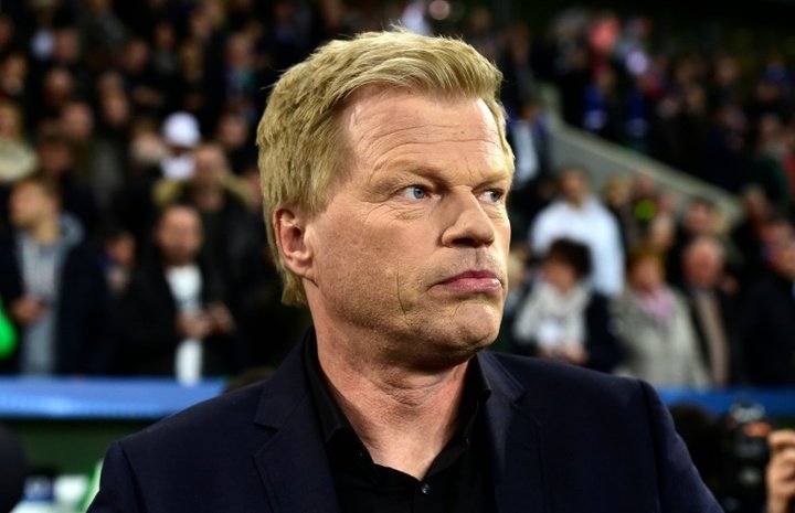 German legend Kahn comes out in defence of Loew