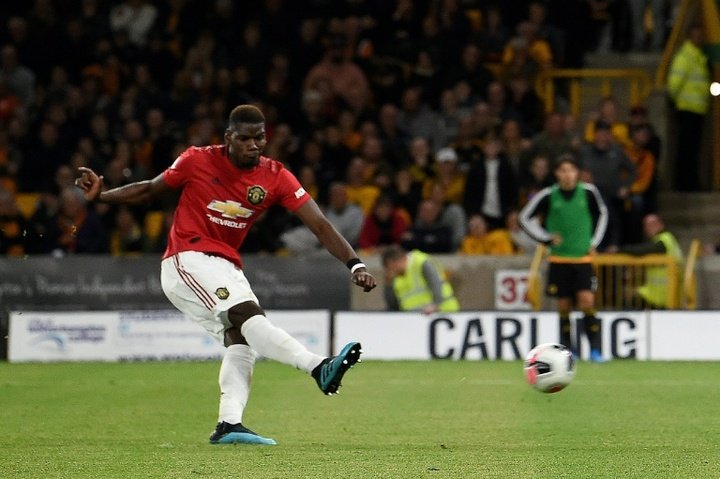 Pogba sees penalty saved as United are held at Wolves
