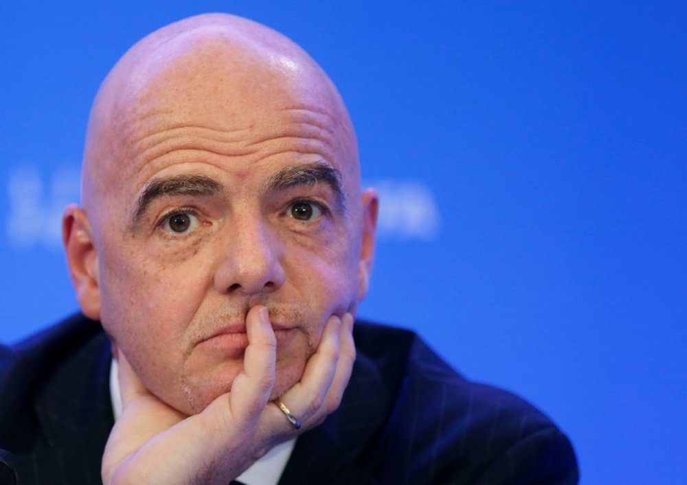 Infantino, consternado por Reyes. AFP