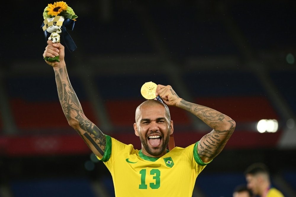 a joie du défenseur Dani Alves, champion olympique avec son équipe du Brésil. AFP
