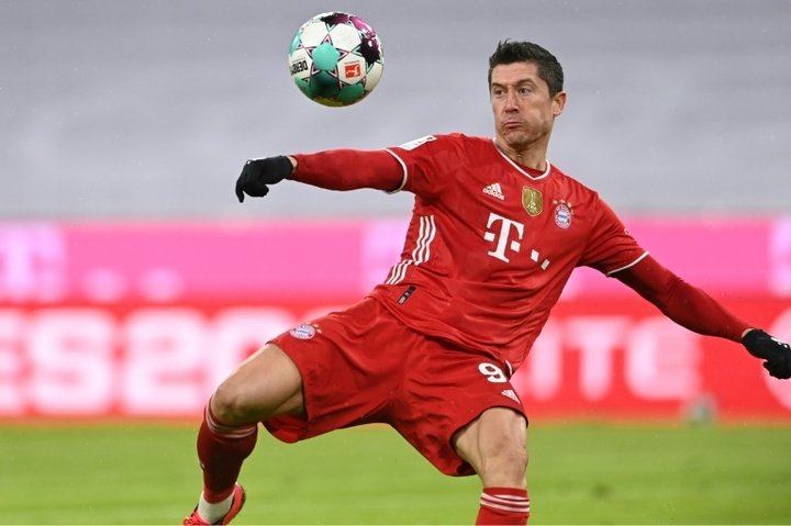 Lewandowski goes past Raul and becomes third highest goalscorer in CL