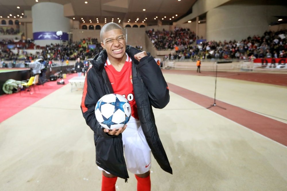 Figura do Monaco nas últimas duas eliminatórias, Mbappé foi o escolhido pela torcida. AFP