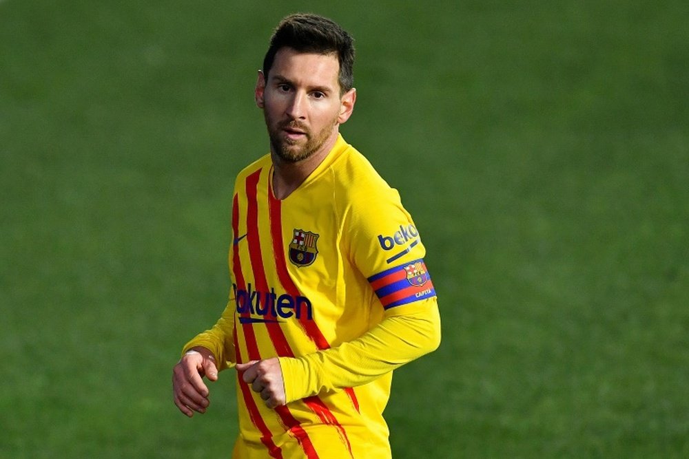 Messi, Benzema y Embarba, los asiduos a los palos. AFP