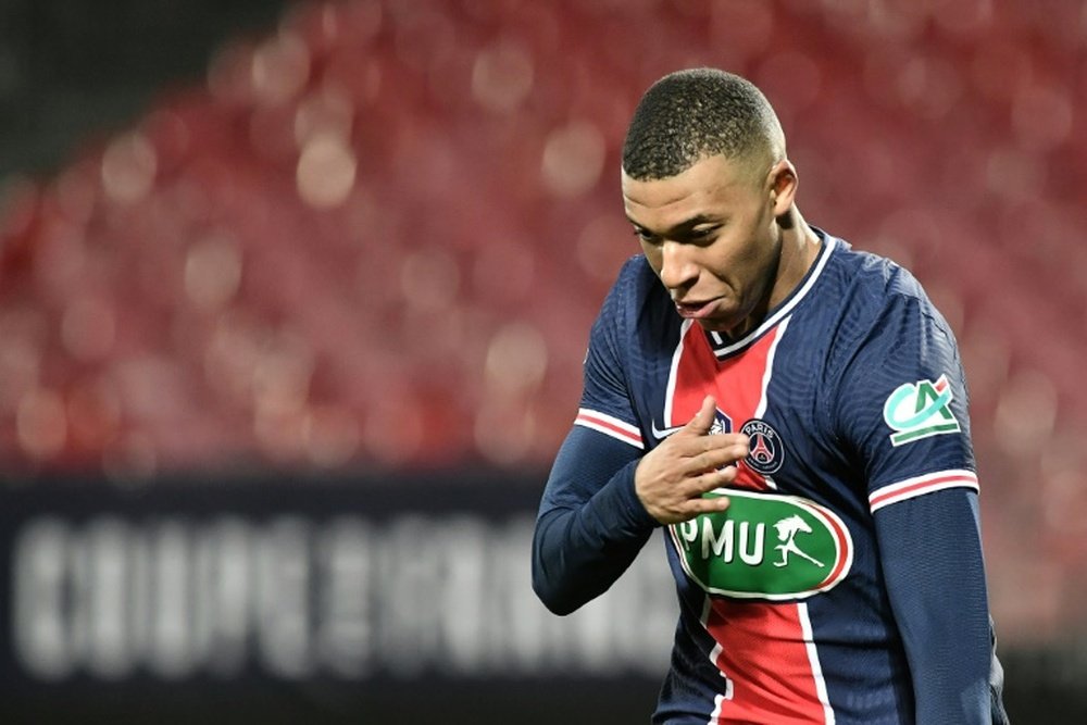 Mbappe Wants 700 000 Euros A Week Mbappe Wants 700 000 Euros A Week