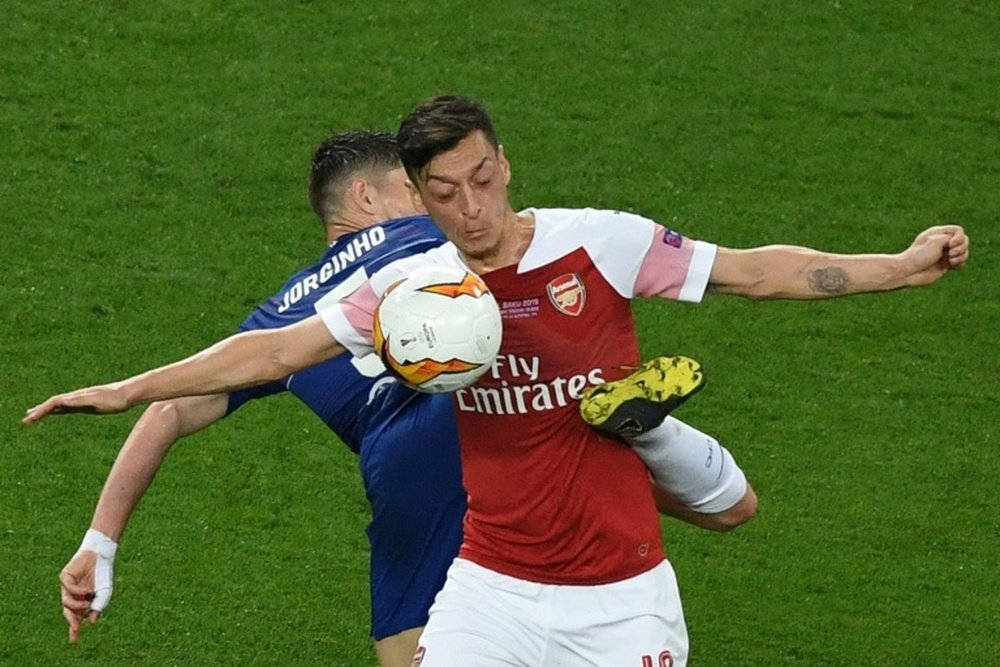 Fàbregas enviou um recado a Özil. AFP