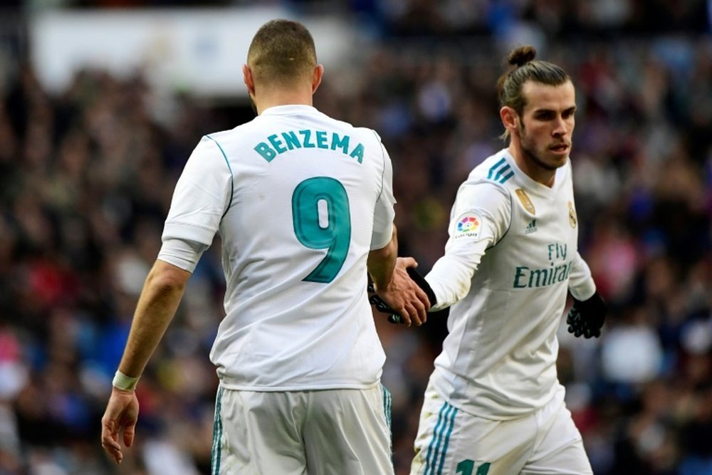 Bale y Benzema compiten por un puesto en Kiev. AFP