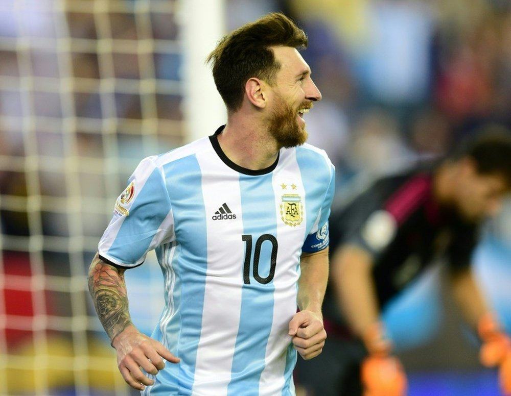 Messi sueña con levantar un título con la camiseta de Argentina. AFP