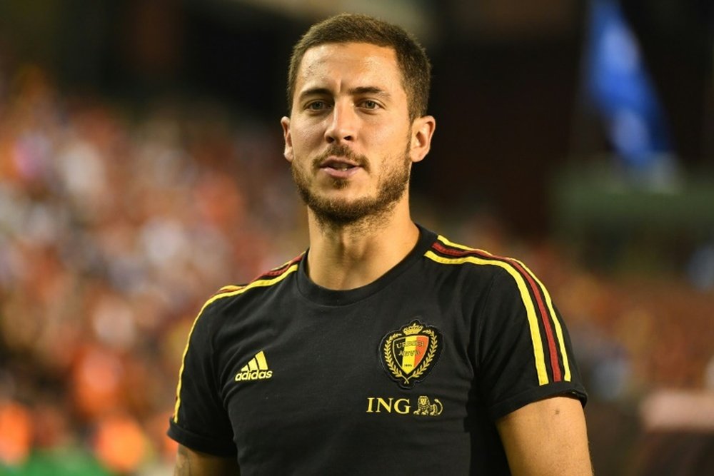 Hazard quiere saber qué pasará en el Chelsea antes de tomar una decisión. AFP