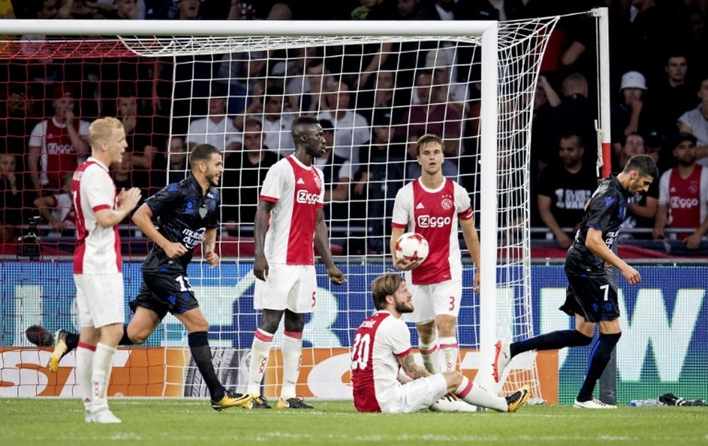 Un ex jugador del Ajax no ve claro el fichaje de Hassana Bandé. AFP