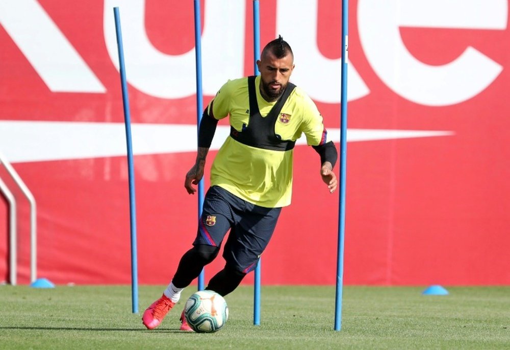 A Inter perde o interesse em Arturo Vidal por sua idade. AFP