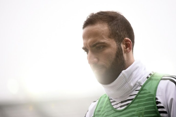 Higuain named in Juve's squad for Wembley trip