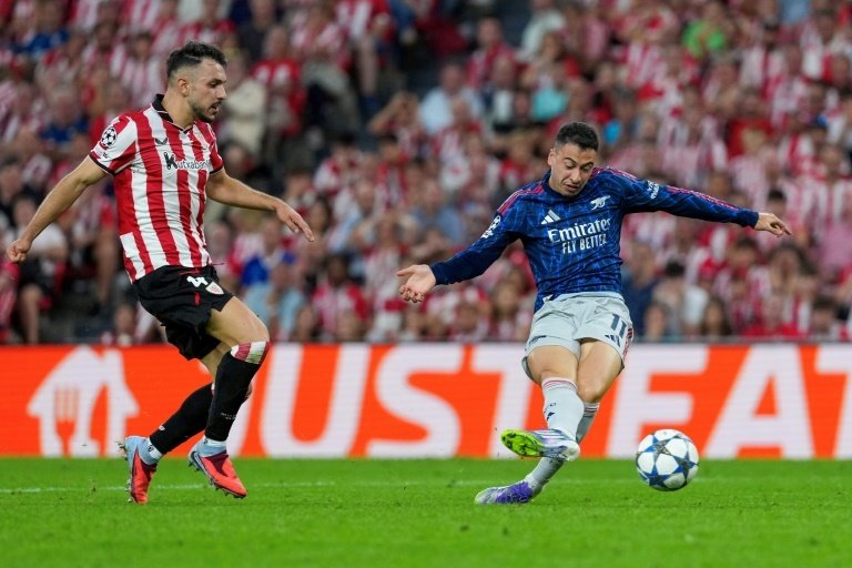 Martinelli (droite) auteur du premier but d'Arsenal face à Bilbao. AFP