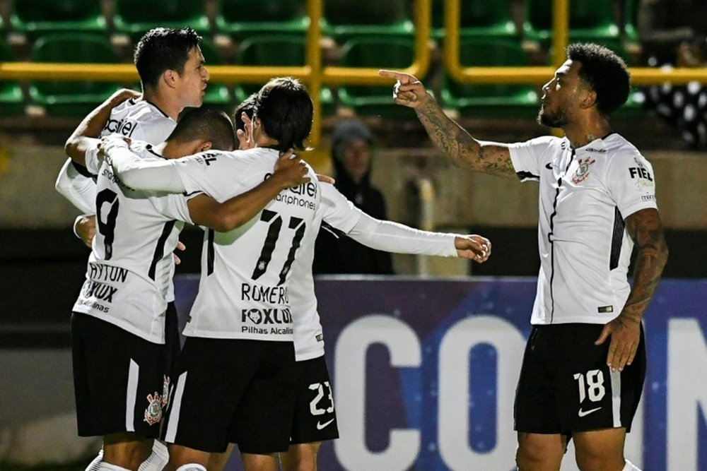 L'équipe des Corinthians est toujours en tête du Championnat du Brésil. AFP