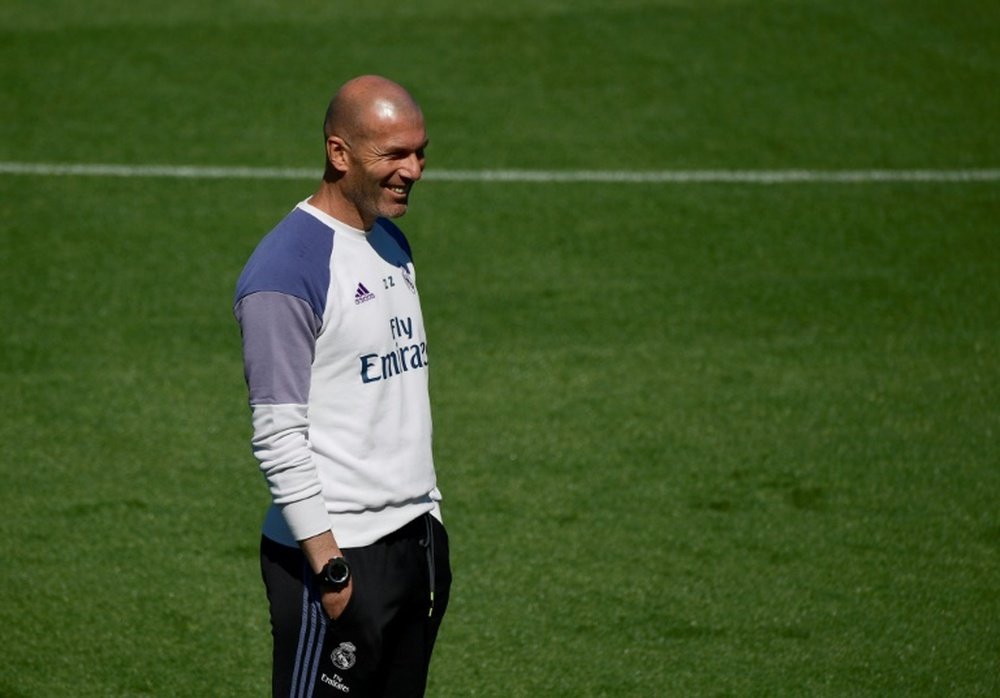 Zidane a joué avec les enfants d'Aldeas Infantiles. AFP