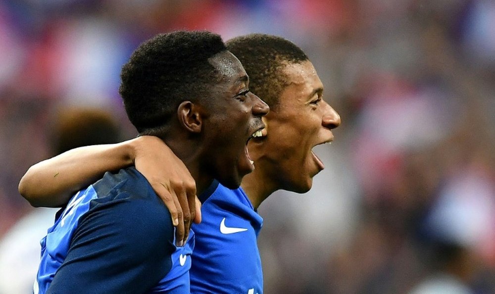 Francia ha dado una lección de fútbol a Inglaterra. AFP