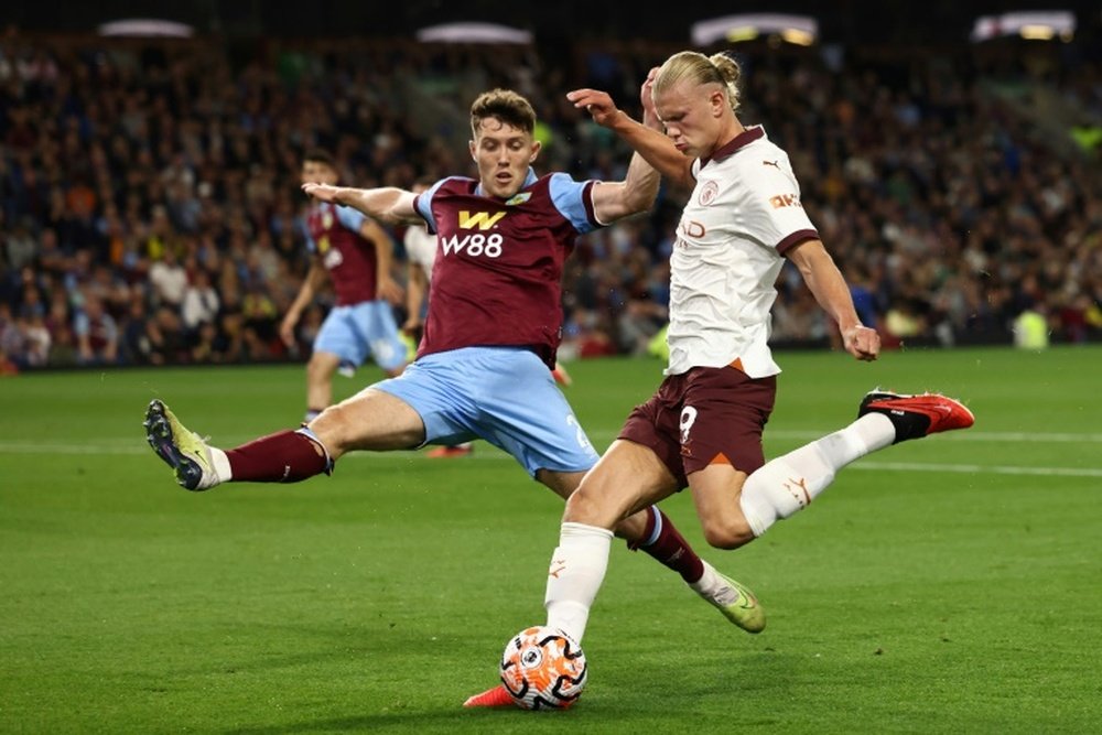 ¿Por qué Burnley y Luton Town están con 0 puntos si jugaban en la jornada 2? AFP