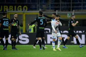 L'Inter evita la fuga degli azzurri. EFE