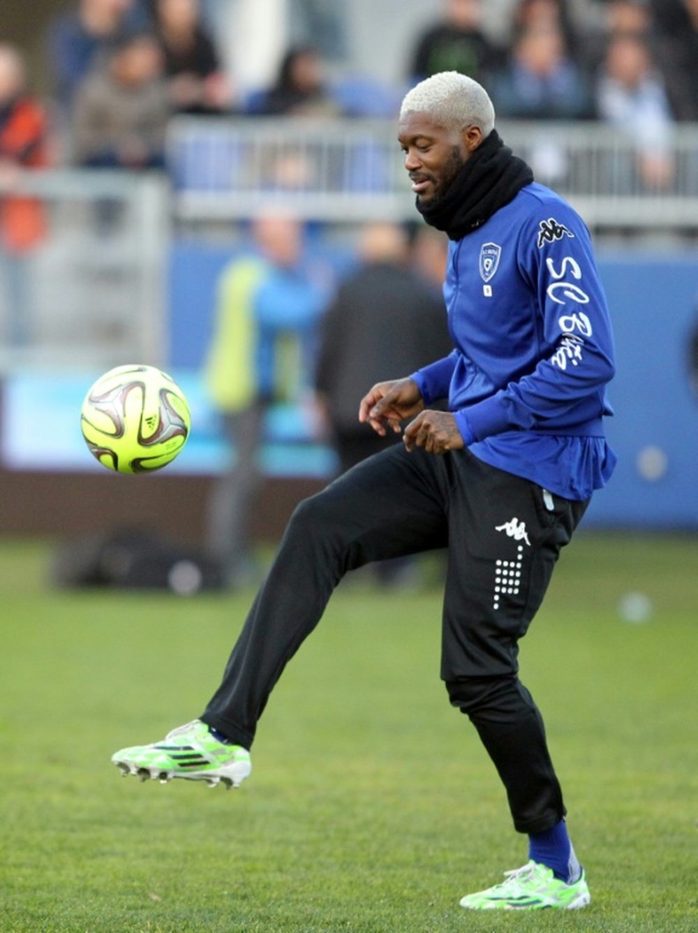 Djibril Cissé, alors attaquant à Bastia, au stade Armand Cesari, le 10 janvier 2015. AFP