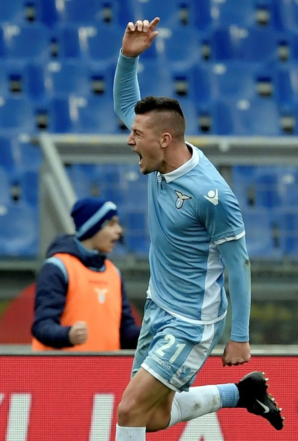 Le milieu de la Lazio Milinkovic-Savic exulte après avoir inscrit un but contre l'Atalanta. AFP