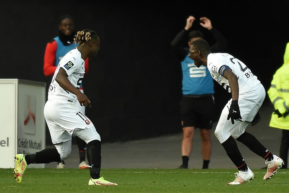 Jérémy Doku célèbre le deuxième but de Rennes. AFP