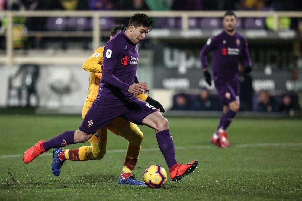 Gio Simeone seguirá en la Fiorentina. AFP