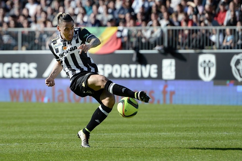 L'attaquant d'Angers SCO Billy Ketkeophomphone, lors d'un match de Ligue 1 contre Marseille. AFP