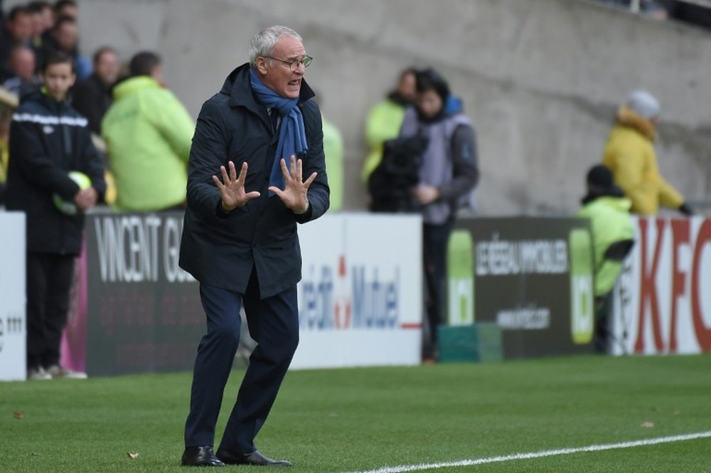 L'entraîneur de Nantes Claudio Ranieri donne des instructions lors du match contre Angers. AFP