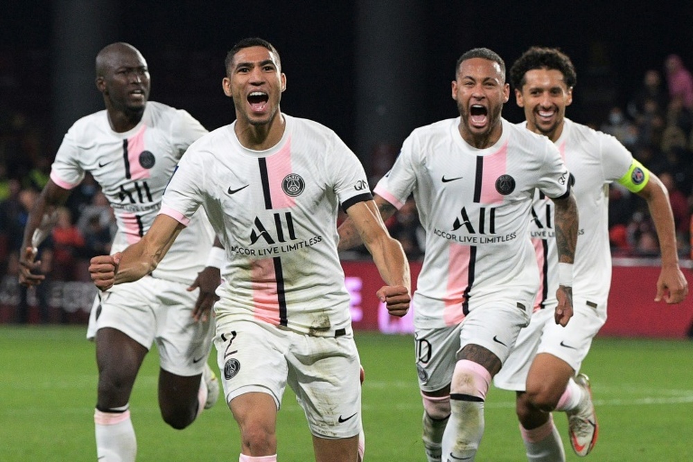 Achraf hizo dos goles ante el Metz. AFP
