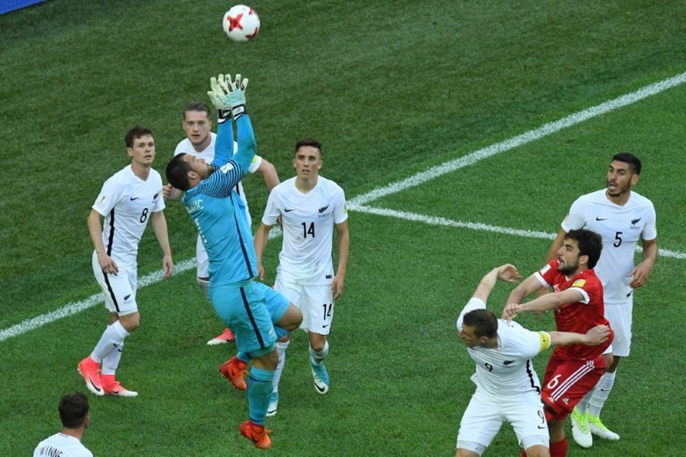 Les Néo-Zélandais face à la Russie lors de la Coupe des Confédérations. AFP