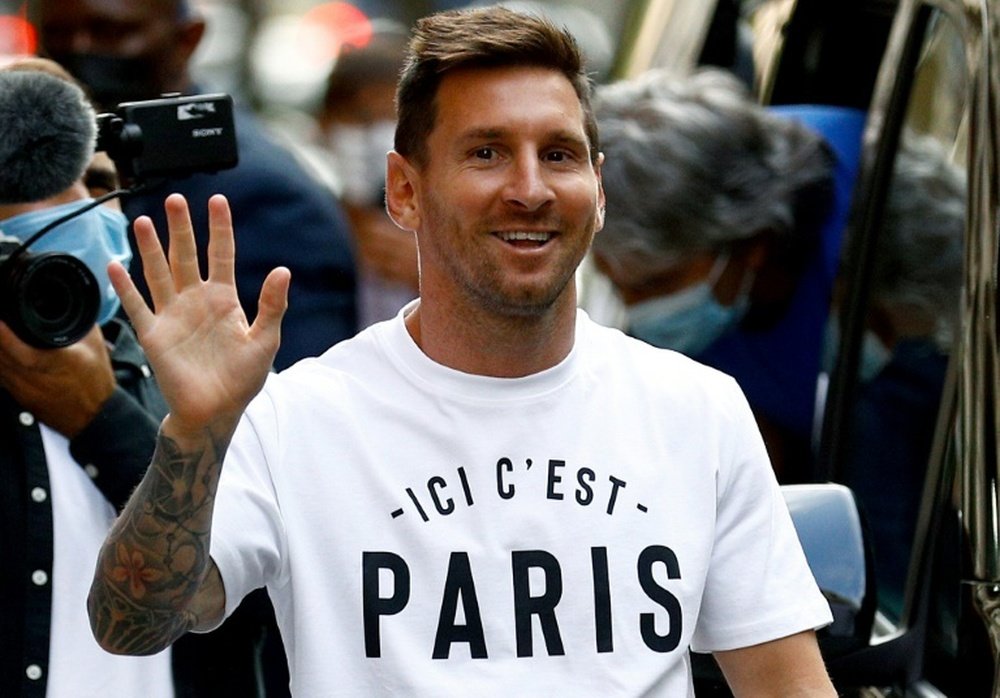 Messi will wear the number he wore on his back when he started his Barca career. EFE