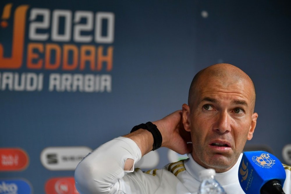 Zinedine Zidane concedeu entrevista coletiva e falou do jovem português do adversário. AFP