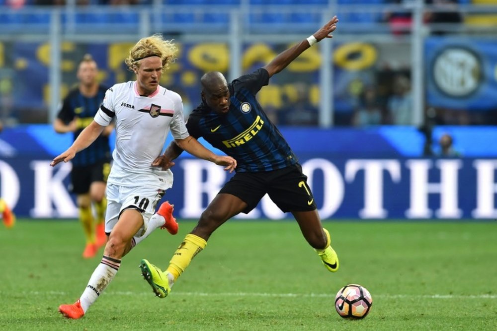 Le milieu de terrain de l'Inter Geoffrey Kondogbia lors d'un match de Serie A face à Palerme. AFP