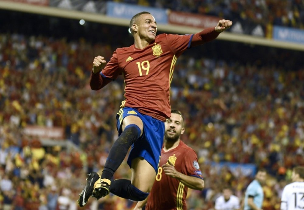 El delantero disfruta de un momento inmejorable con la Selección Española. AFP