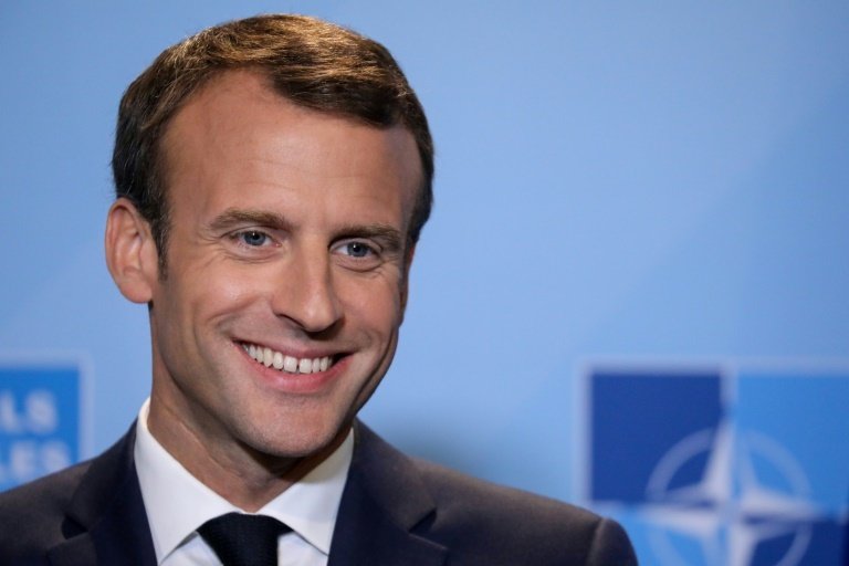 Emmanuel Macron quiso felicitar también personalmente a los croatas. AFP/Archivo