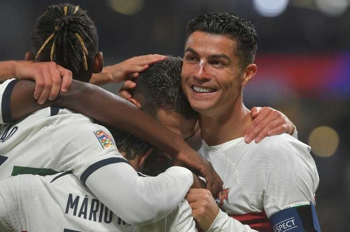 Rafael Leão retrouve Ronaldo à Riyad