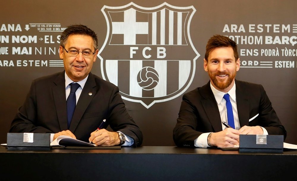 Bartomeu se reunió con Messi en la casa del argentino. AFP