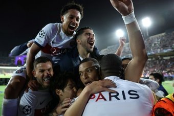 El Paris Saint-Germain puede convertirse en el tercer campeón de las grandes ligas esta temporada. Tras los triunfos del Bayer Leverkusen e Inter de Milán, los de Luis Enrique pueden conseguir su corona este mismo miércoles.