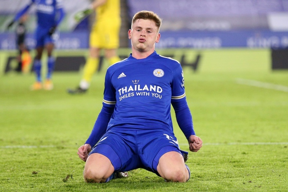 Mazazo para el Leicester y borrón de Southgate: Barnes, al quirófano. AFP