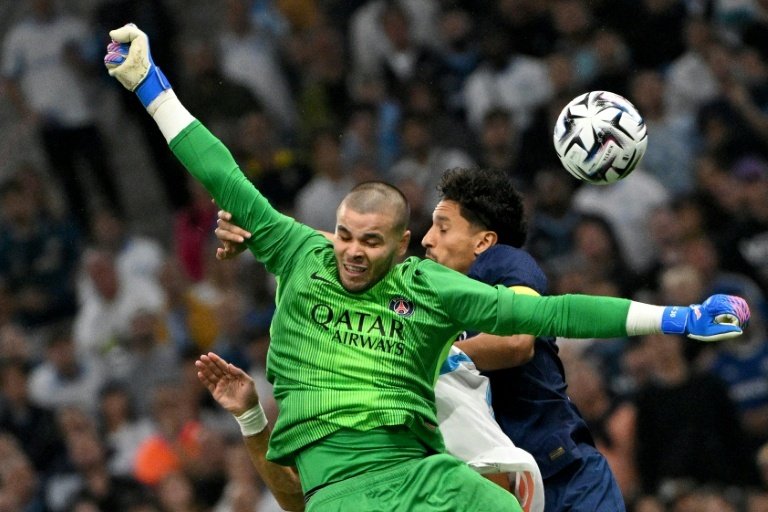 Ni la victoria del OM es capaz de apagar la noche más dorada del PSG