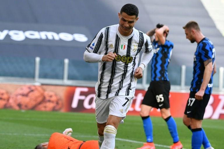 La Juventus gana al Inter con polémica