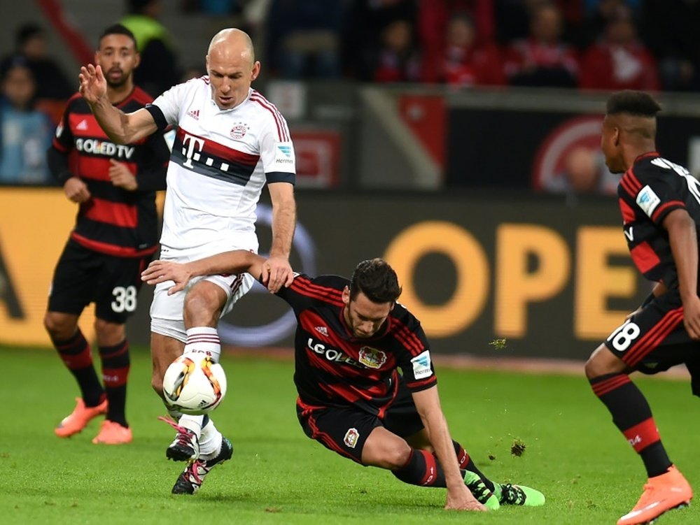 L'attaquant du Bayern Munich Arjen Robben a été muselé par la défense du Bayer Leverkusen. AFP