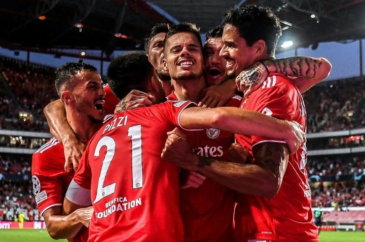 Weigl coloca o Benfica na final da Taça da Liga!