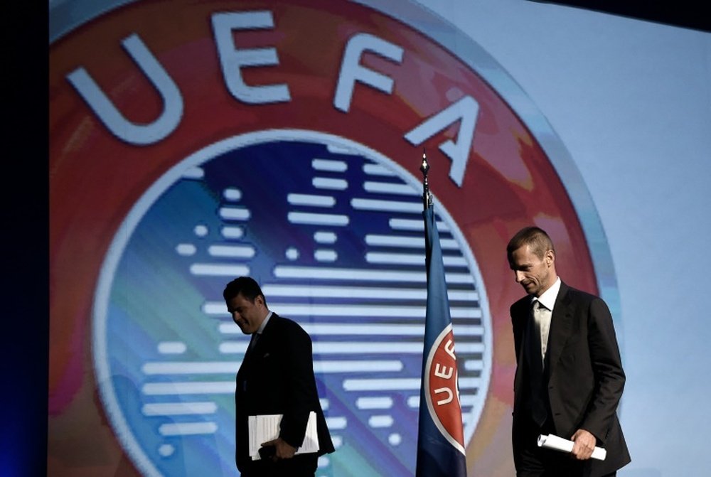 La UEFA estudia hacer cambios en 2021. AFP