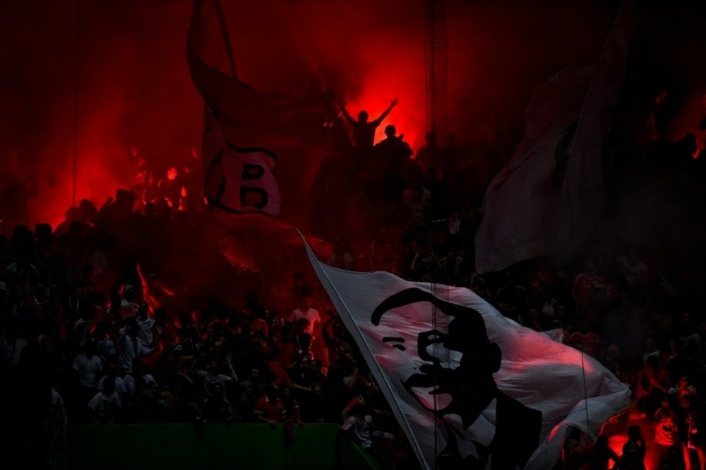 Supporters de Benfica lors du match contre le Sporting, le 22 avril 2017 au stade Alvalade. AFP